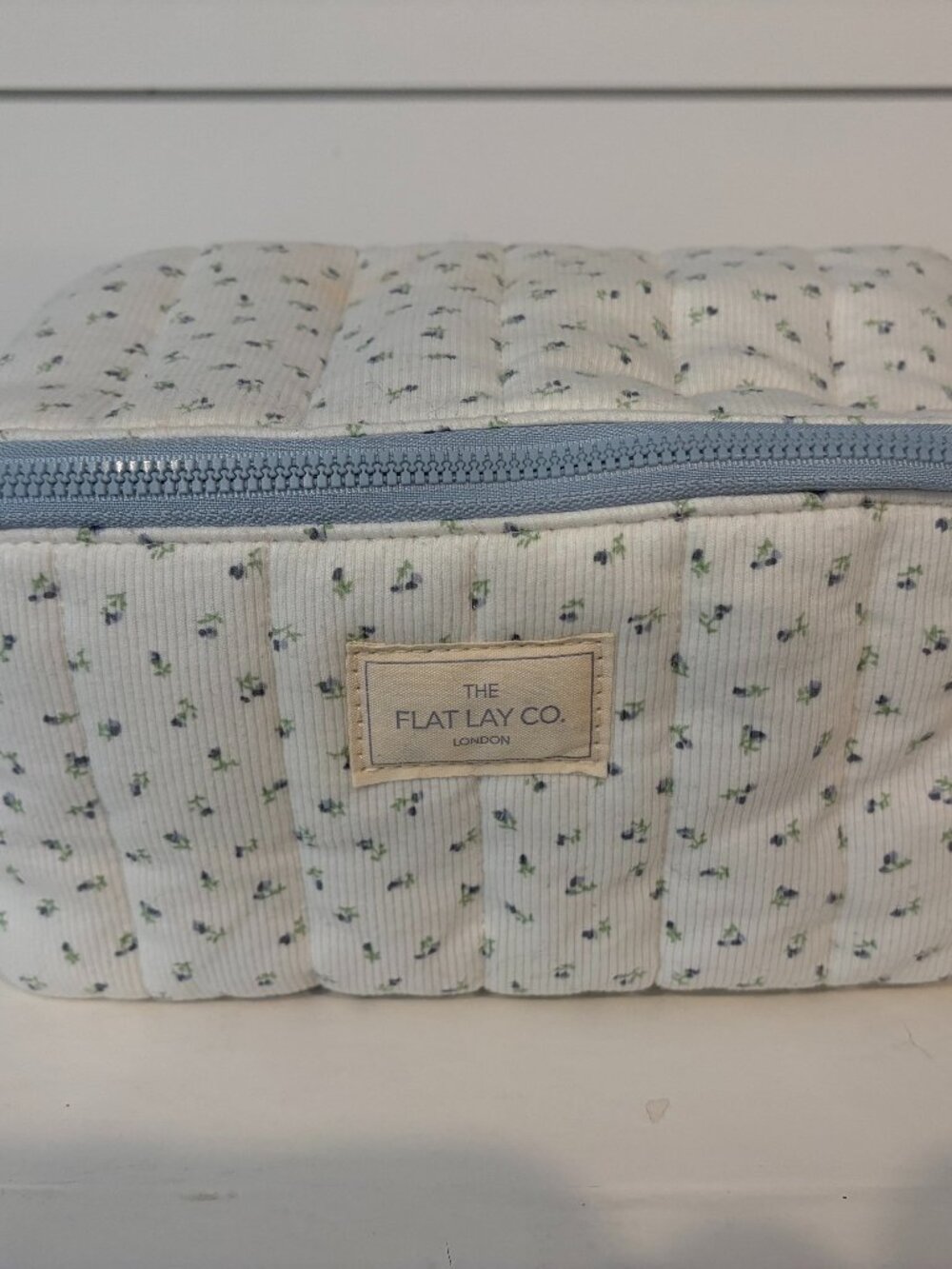 The Flat Lay Co Makeup Bag